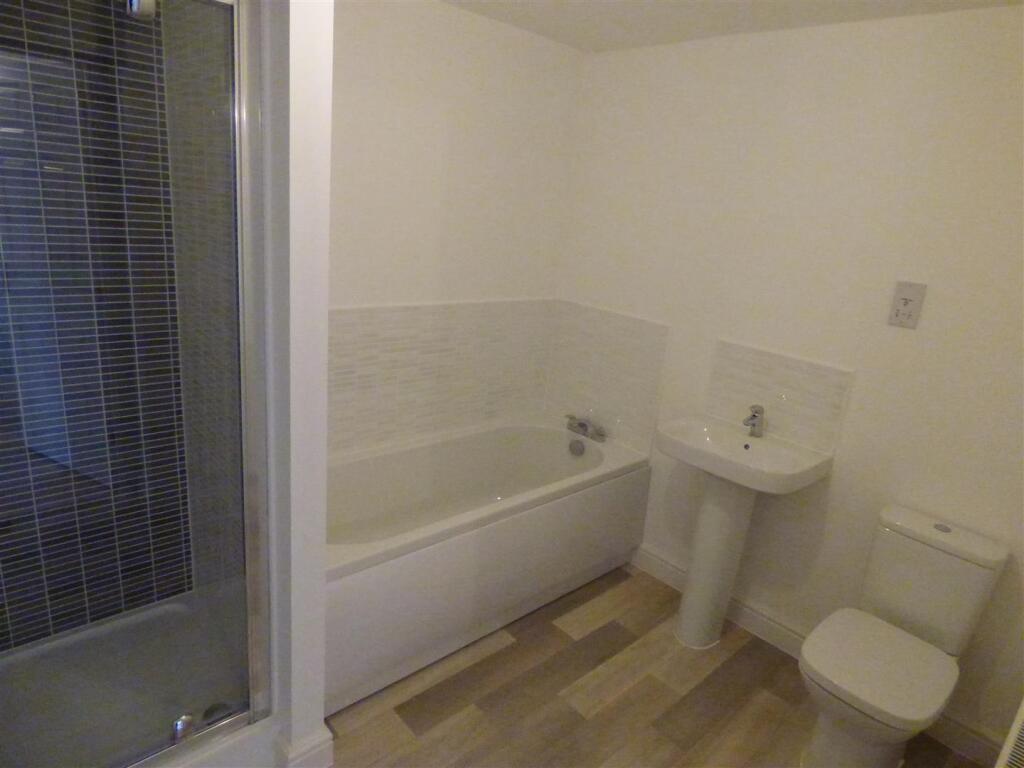 Dove Place, Hatton, DE65 photo 5