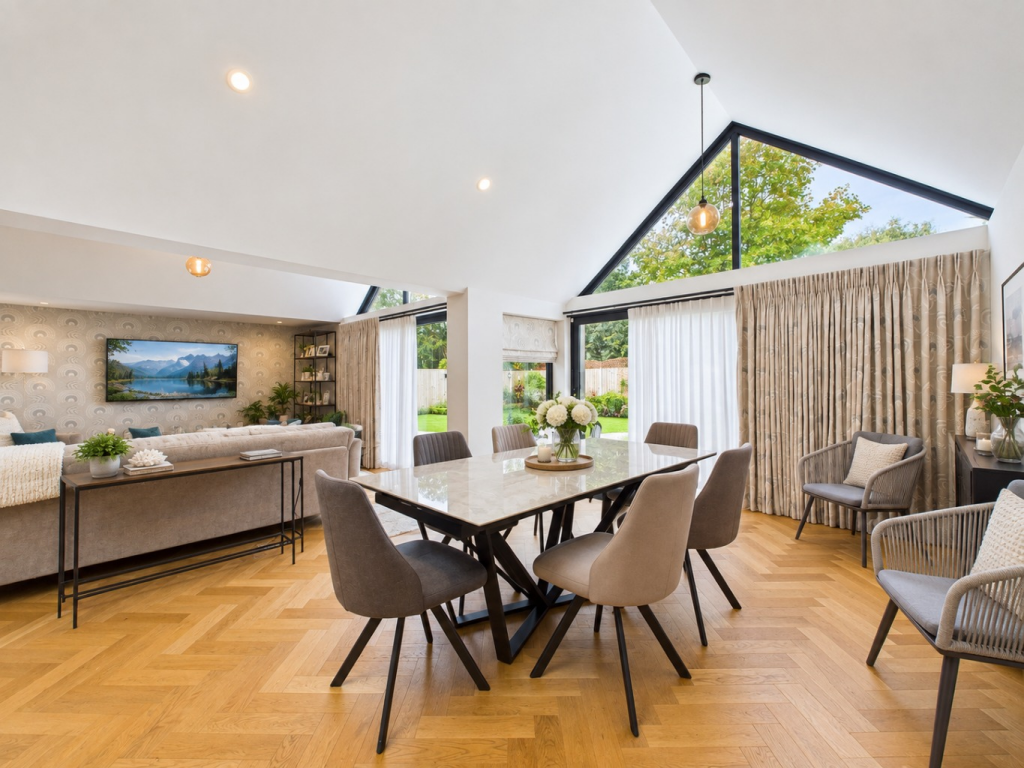 House in Sefton, Formby - More