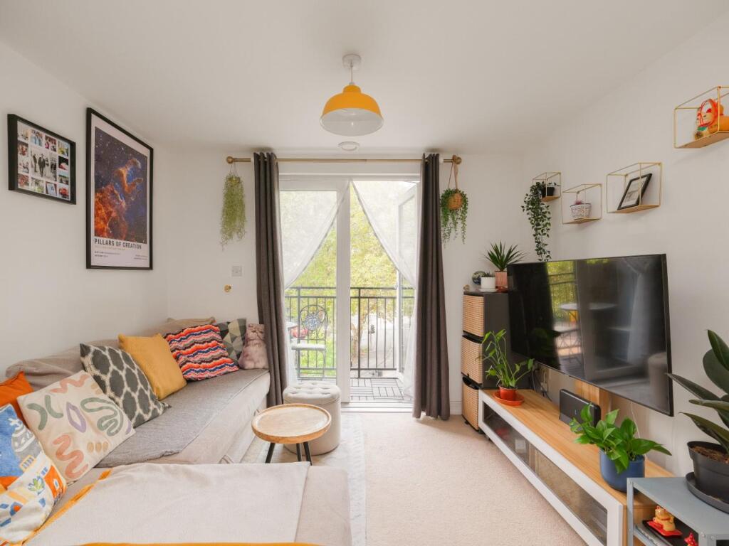 Main image of property: Bedminster Parade, Bedminster