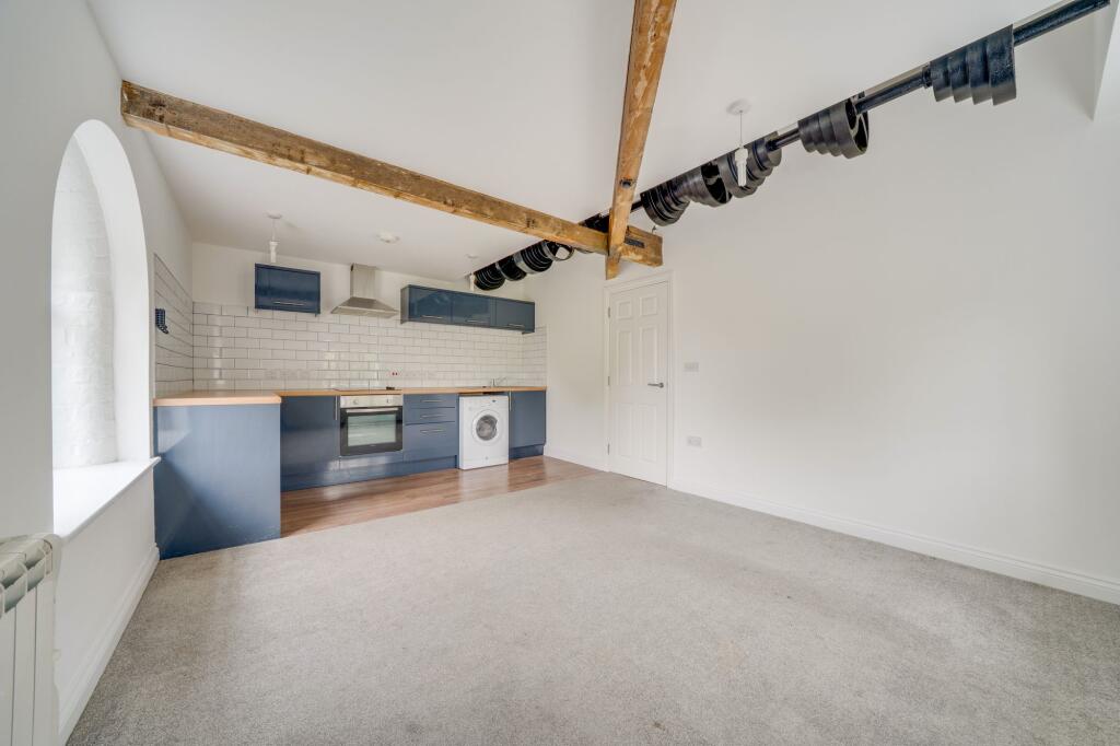Apartment in Dudley - View 5