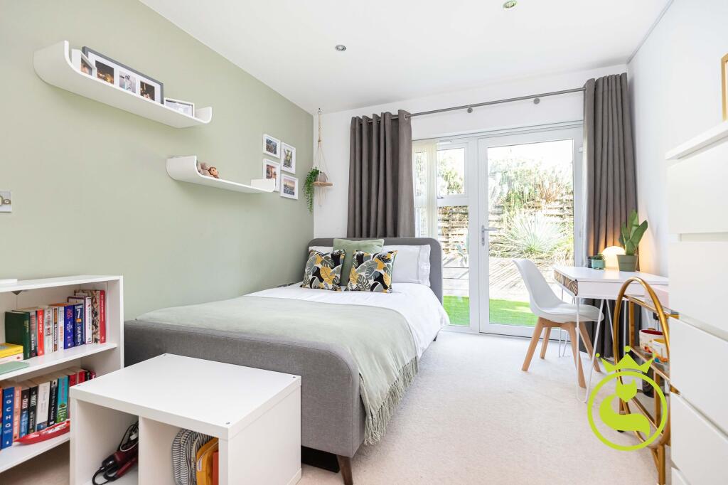 Additional image 21 of PANORAMIC VIEWS OF POOLE HARBOUR - Brownsea View Avenue, Lilliput, Poole BH14