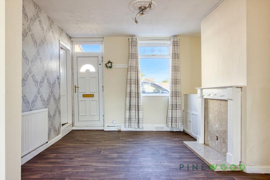 Sherwood Street, Huthwaite, NG17 - View 2