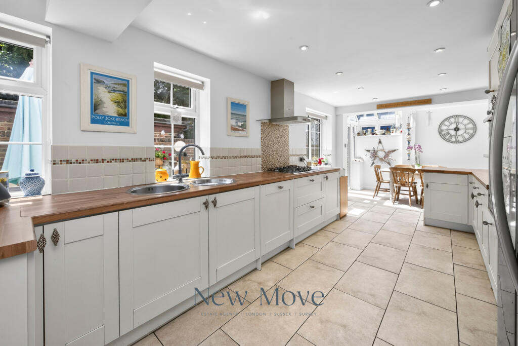 House in Mid Sussex, Worth - View 5