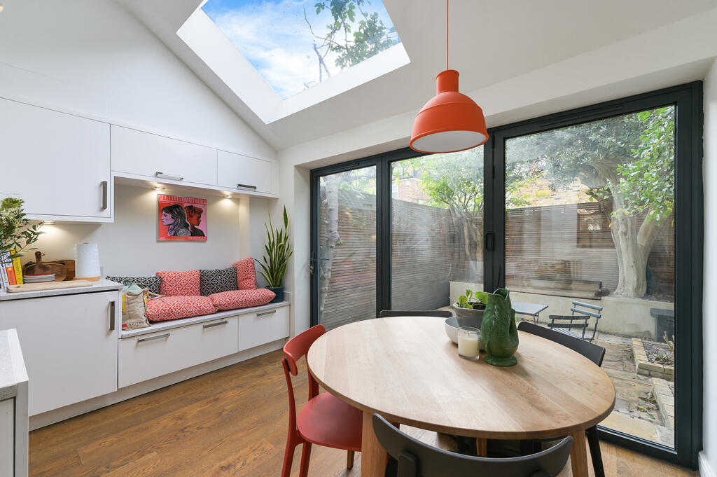 House in London - View 3