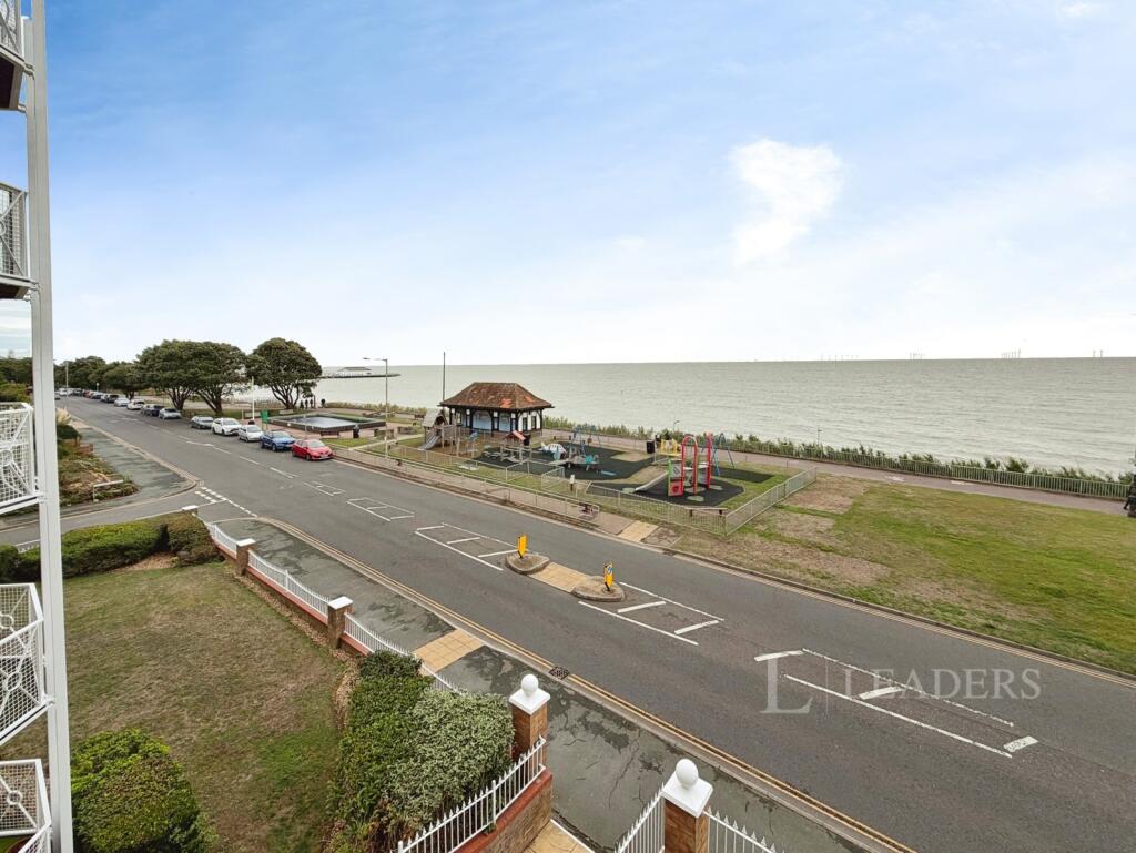 Apartment in Clacton-on-Sea, Jaywick - View 2