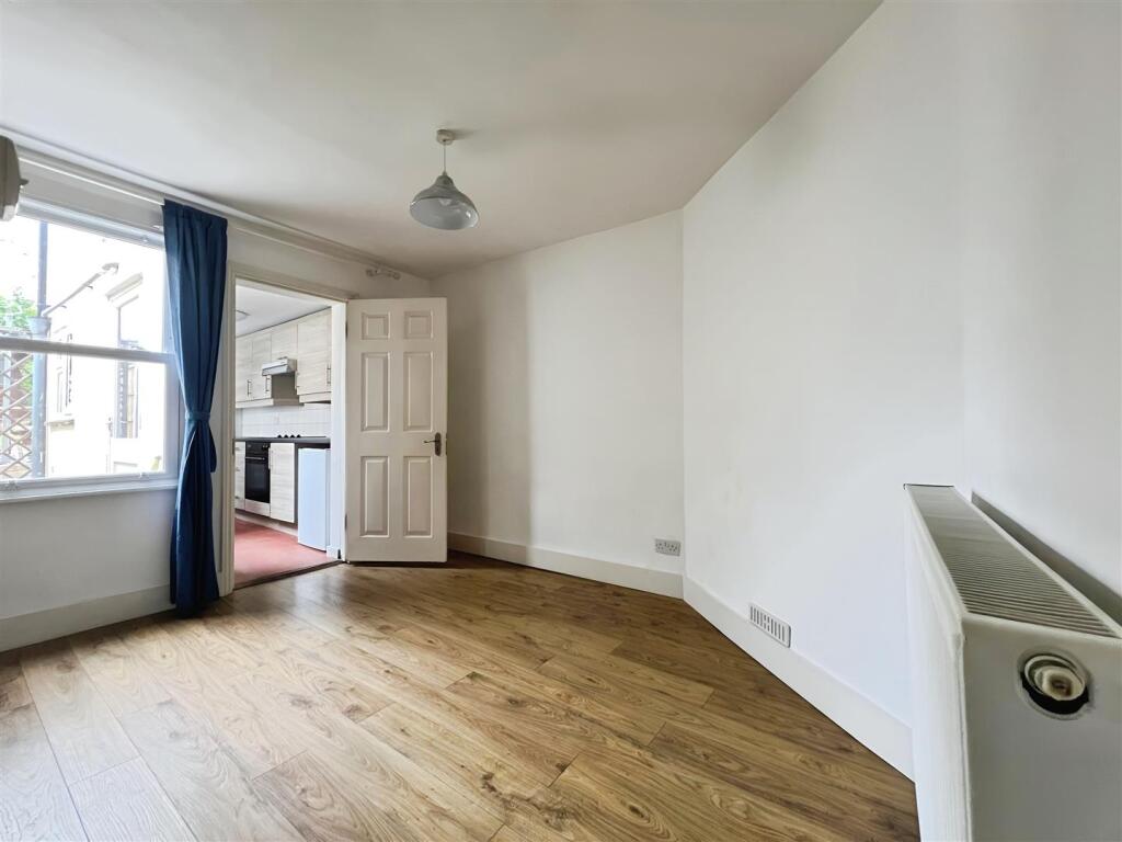 House in Chelmsford - View 5