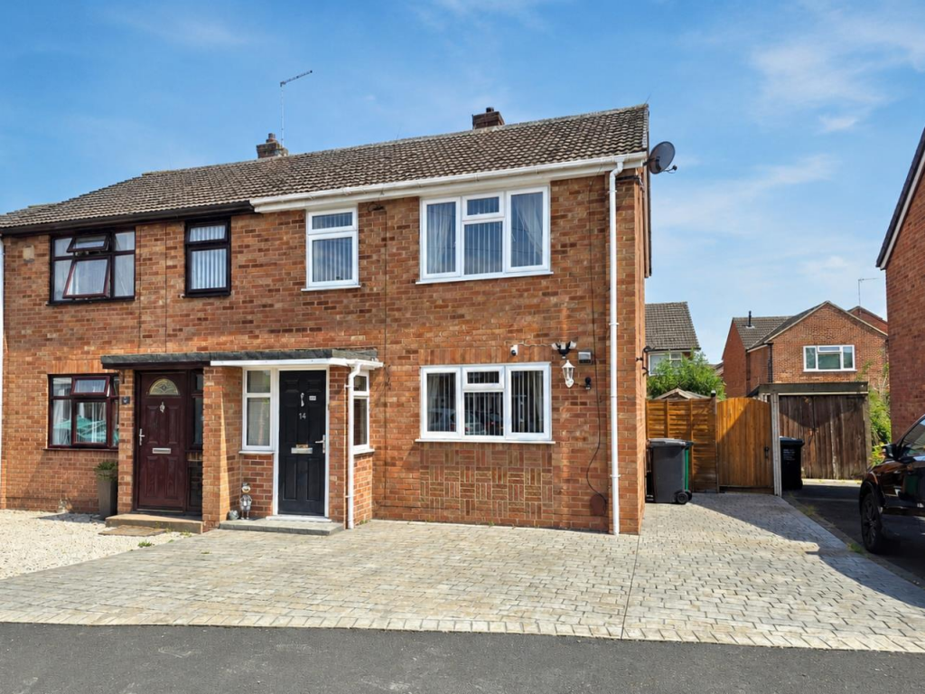 Main image of property: Dove Rise, Hilton, Derby