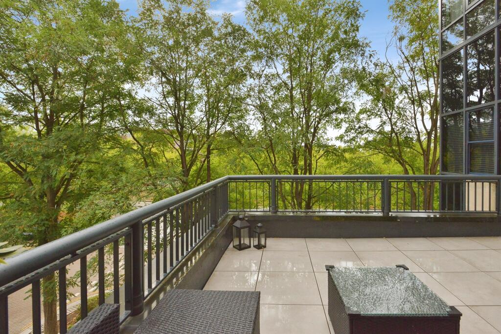 Apartment in Milton Keynes - View 2