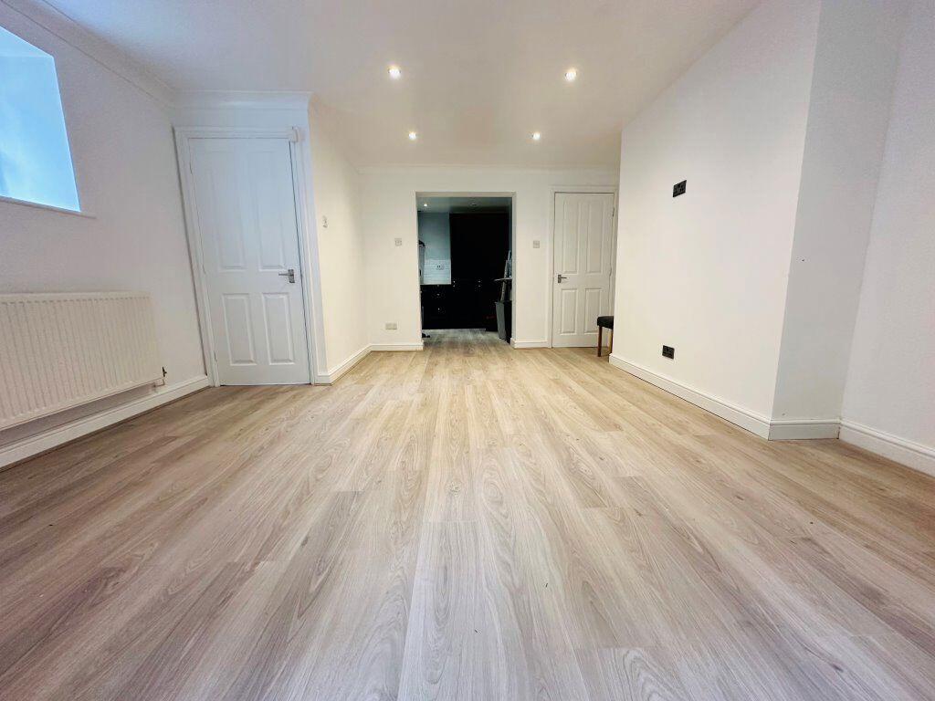 Apartment in Stockport - View 4