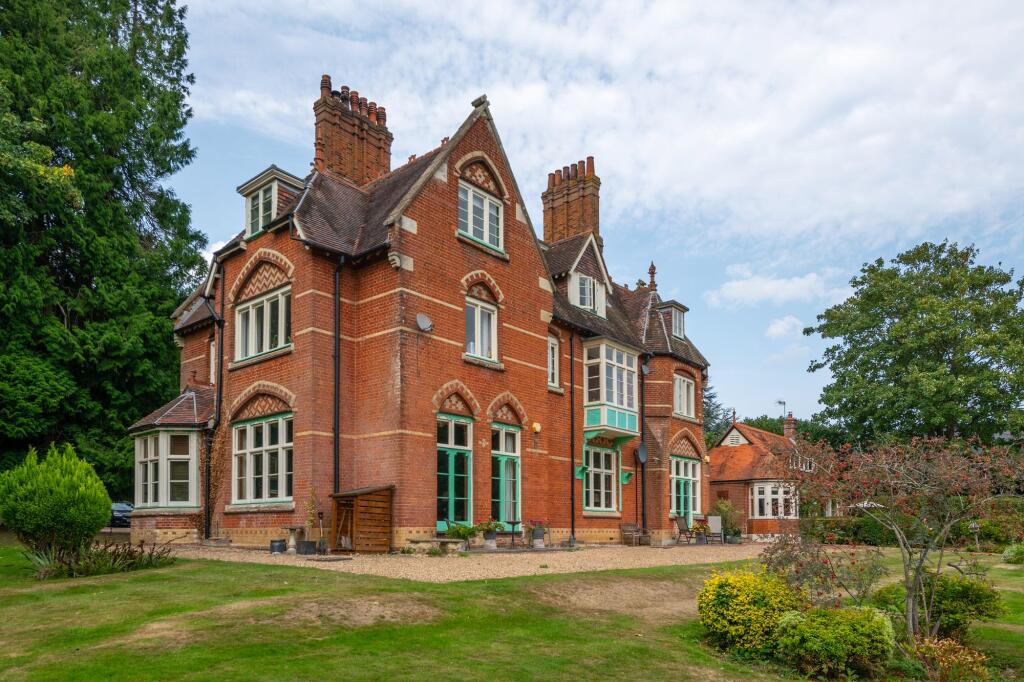 Main image of property: Old Reigate Road, Betchworth, RH3