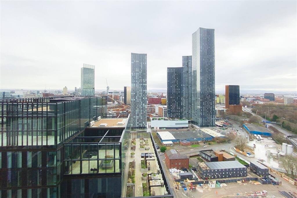 Main image of property: Elizabeth Tower, M15