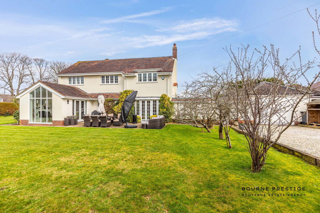 Carbery Avenue, Southbourne. BH6 photo 4