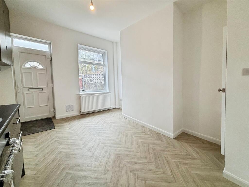 Greaves Street, Bradford, BD5 7PE - View 5