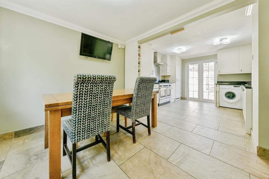 House in Stevenage, Pin Green - View 5