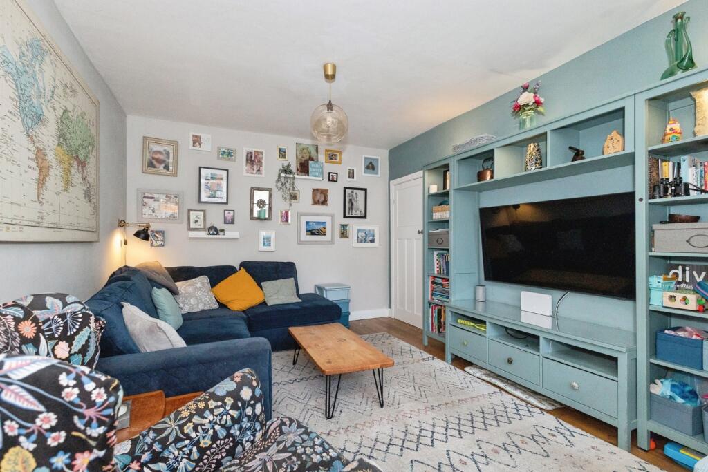 Poplar Grove, Ashton-under-Lyne, Greater Manchester, OL6 photo 2