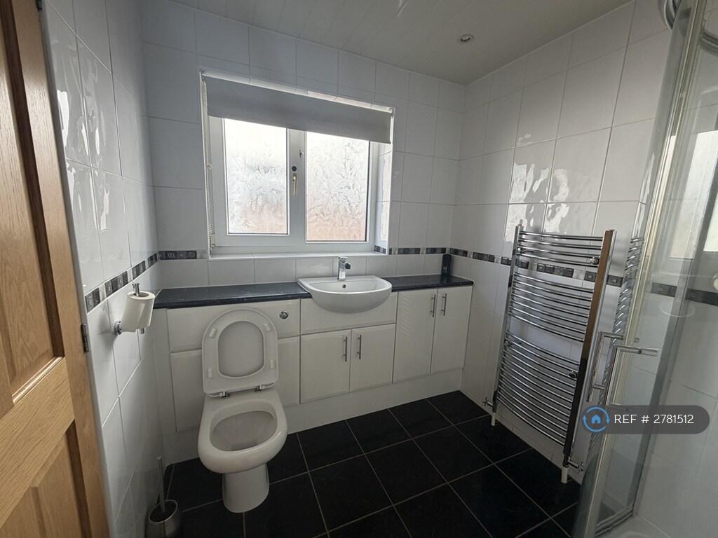 House in Hull - More