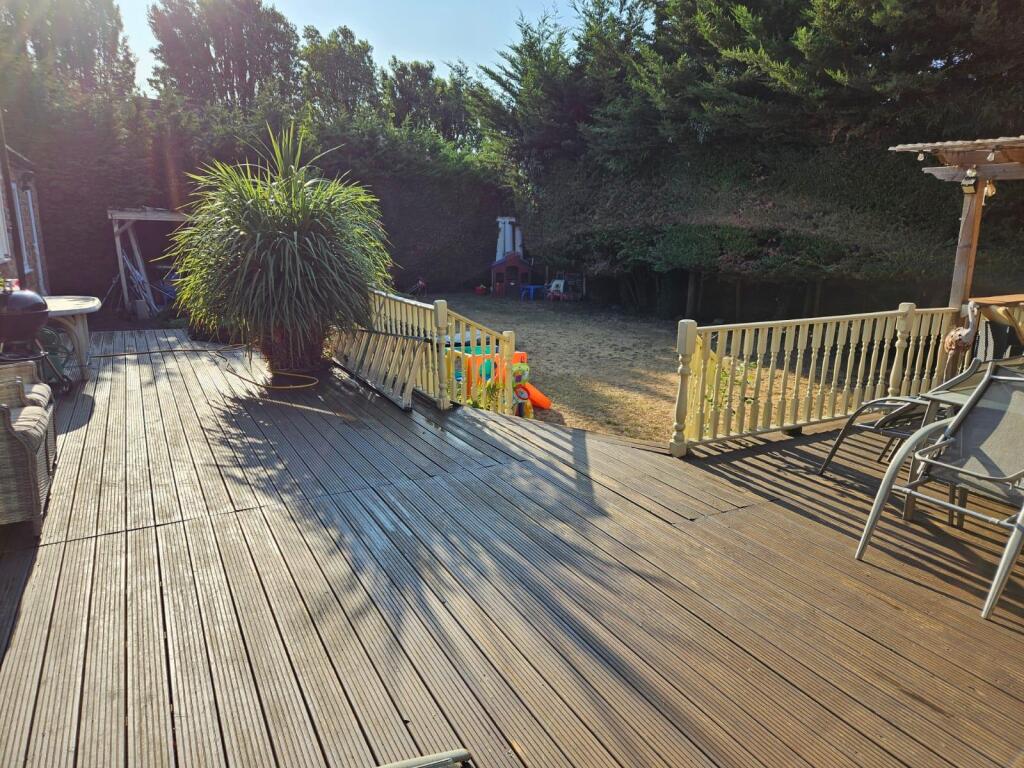 House in Datchet, Windsor and Maidenhead - View 4