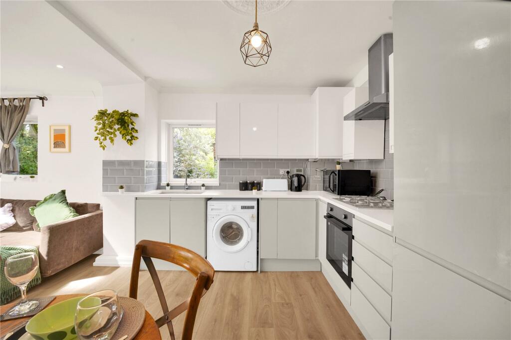 Brettenham Road, Walthamstow, London, E17 - View 5