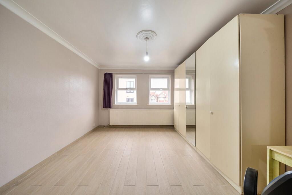 Apartment in Harrow - View 5