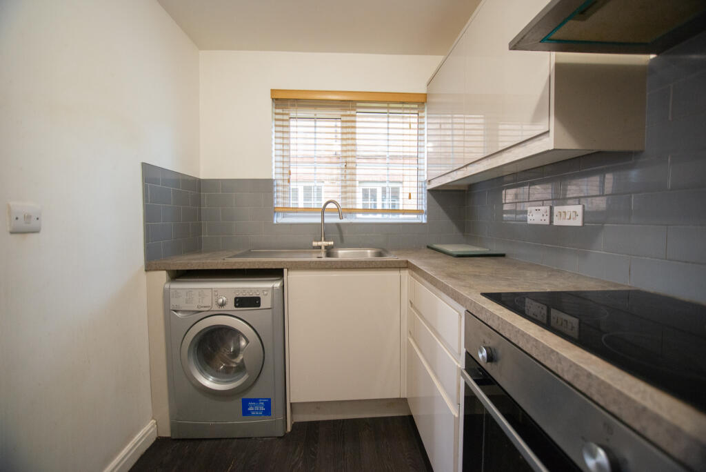 Apartment in Hull, Garrison Side, Victoria Dock - View 3