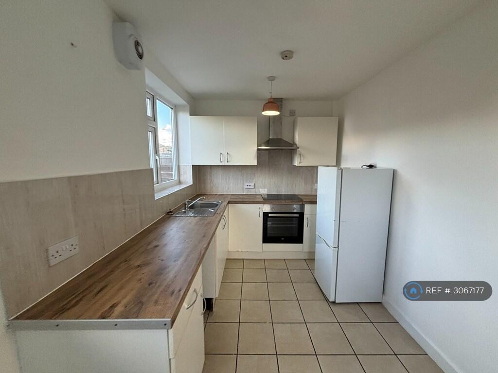 House in Salford, Greater Manchester - More