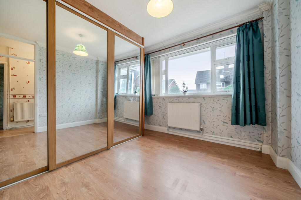 House in Bromley - More
