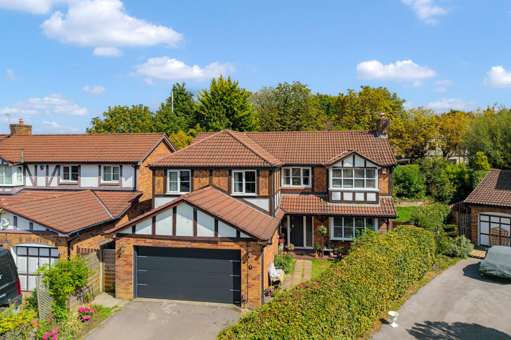 Main image of property: Broadwood Close, Disley