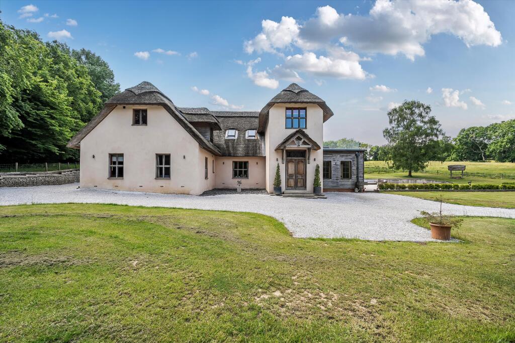 Main image of property: London Road, Battle, East Sussex TN33