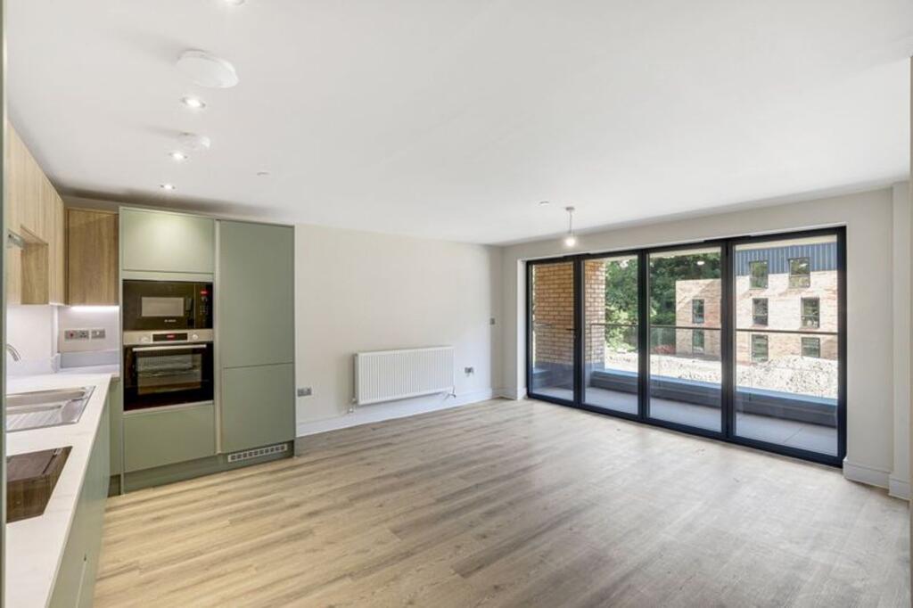 Apartment in Mansfield, Nottinghamshire - More