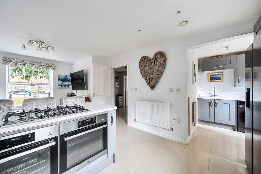 House in Chichester, Southbourne - View 4