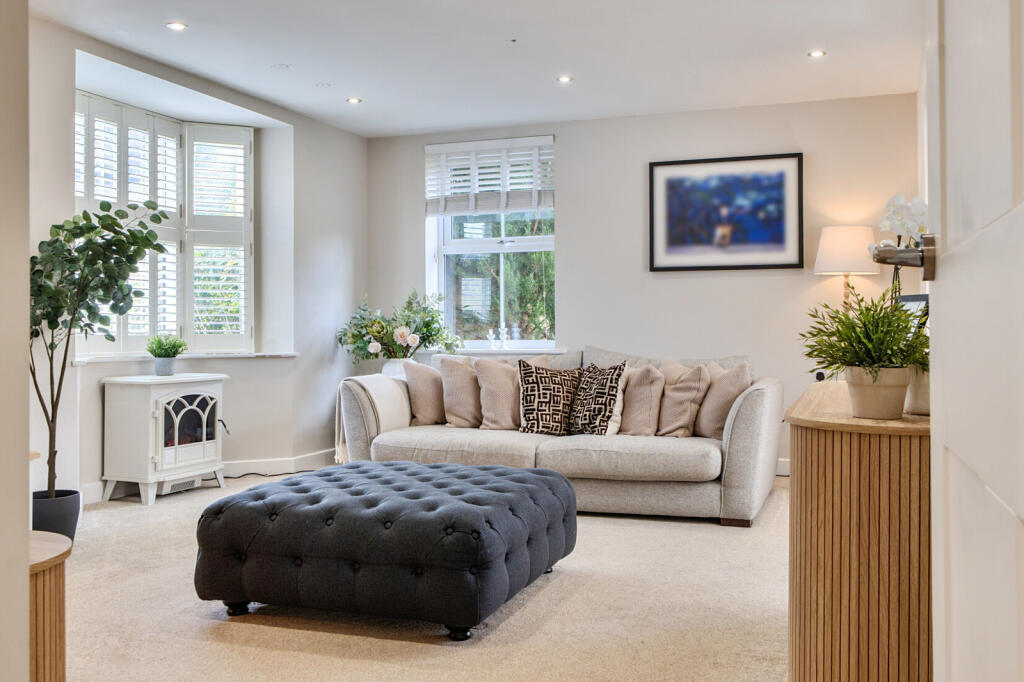 House in West Oxfordshire, Carterton - View 5