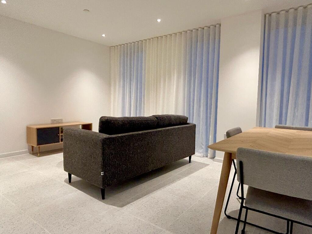 Cendal Crescent, London, E1 photo 3