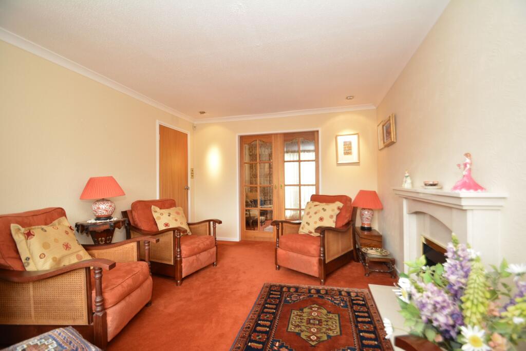 42 Laxton Drive,  Lenzie, Glasgow, G66 5LR photo 4