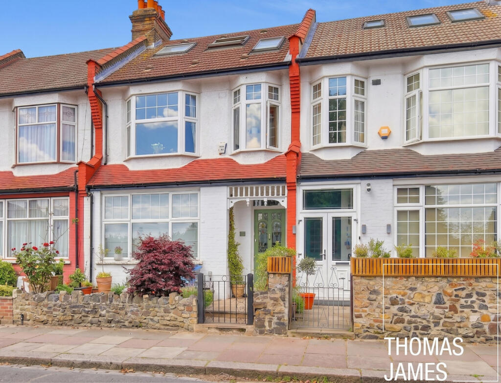 Main image of property: Chimes Avenue, London, N13