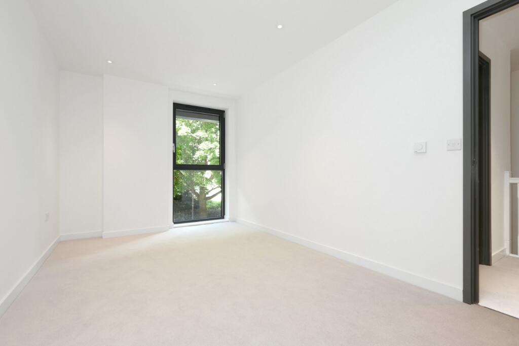 3 bedroom maisonette for rent