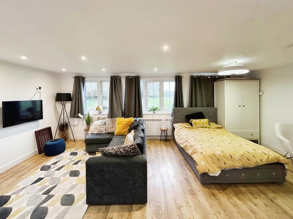 House in Tonbridge - View 3