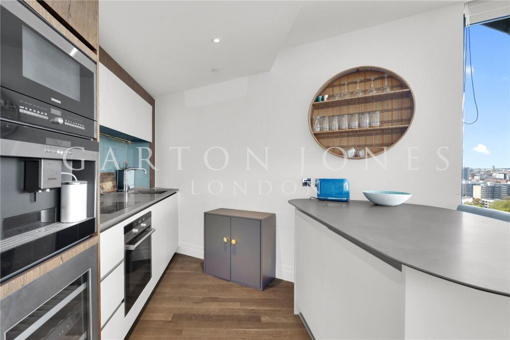 Apartment in London - View 3