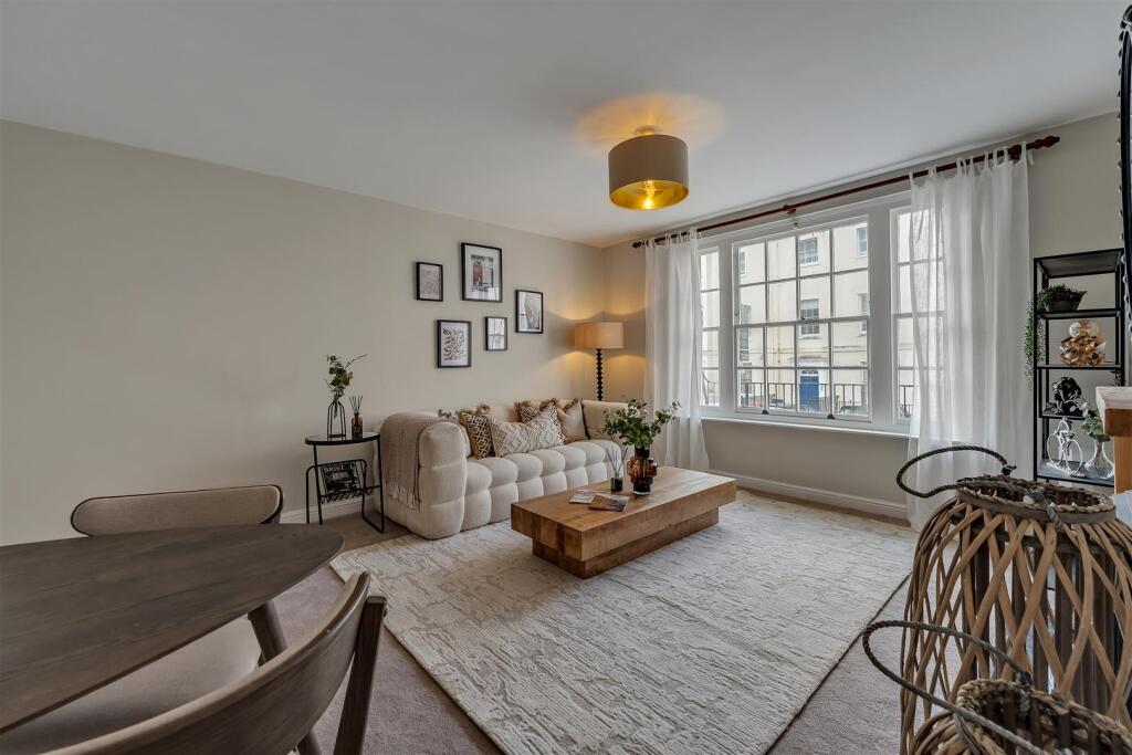 Apartment in Bristol, Clifton Village, Hotwells - More
