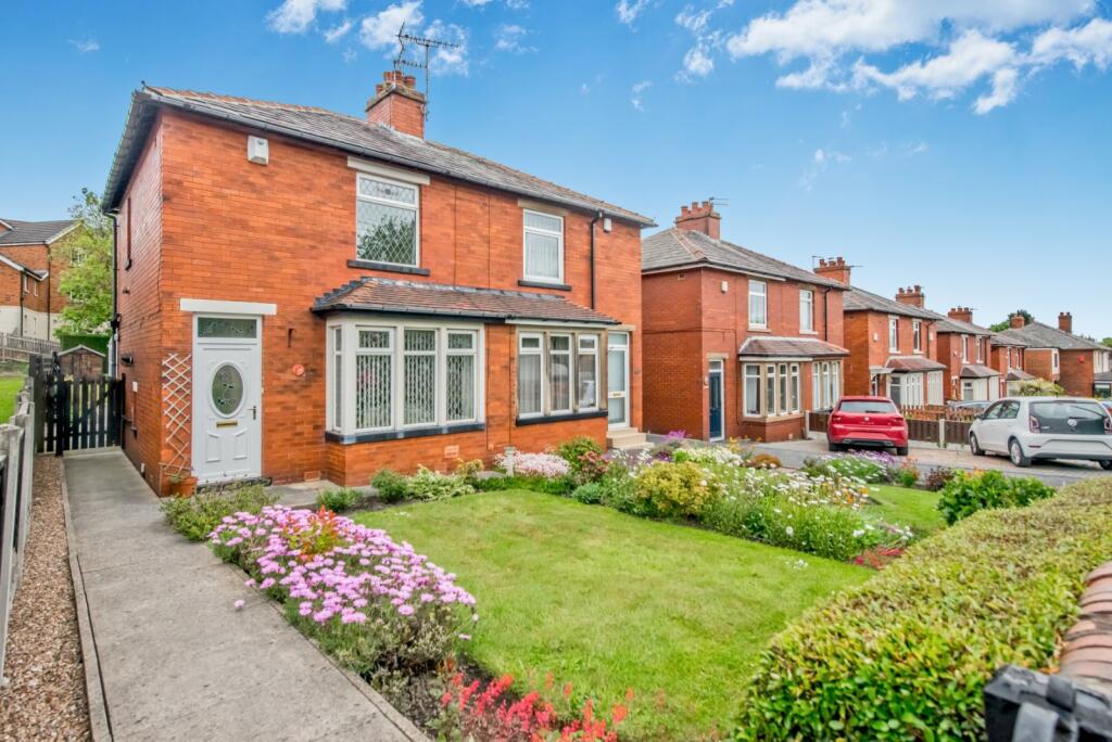 Main image of property: New North Road, Heckmondwike, WF16
