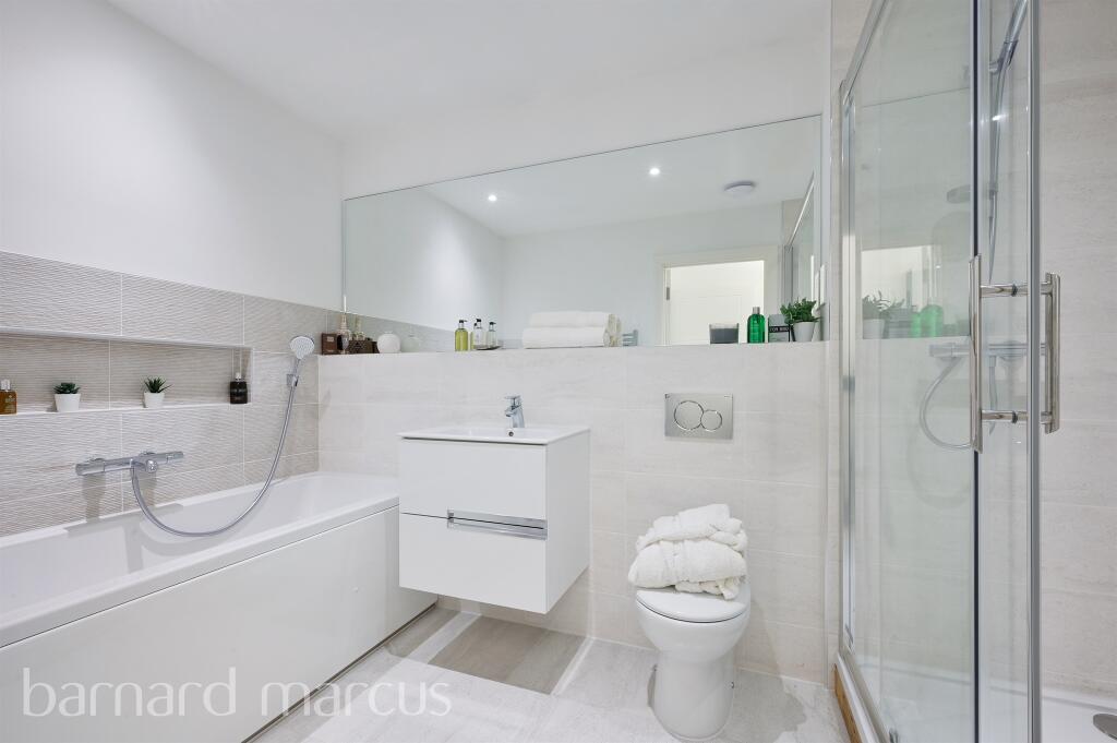 Apartment in London - More