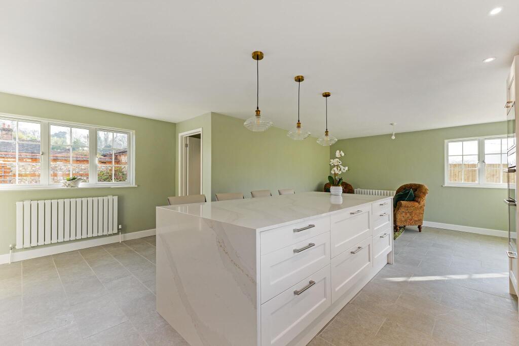 The Hill, Hurstbourne Tarrant, Andover, Hampshire, SP11 photo 3