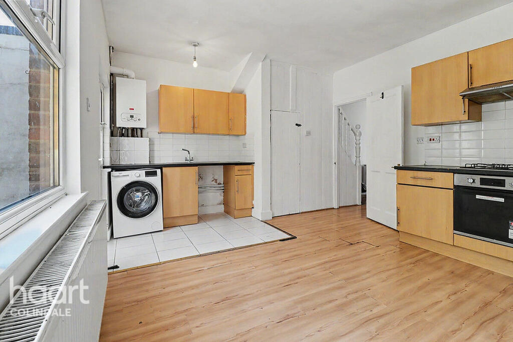 House in London, Grahame Park, Colindale - More