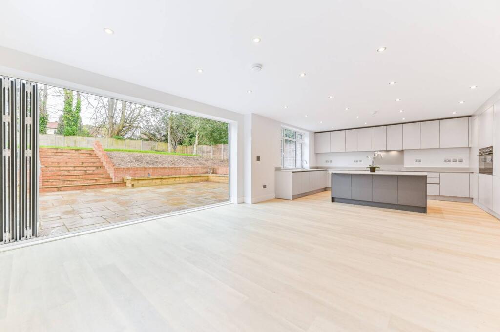 Main image of property: Addiscombe Road, Croydon, CR0