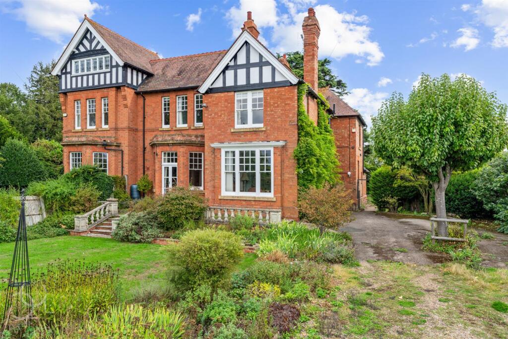 Main image of property: Greenhill, Evesham