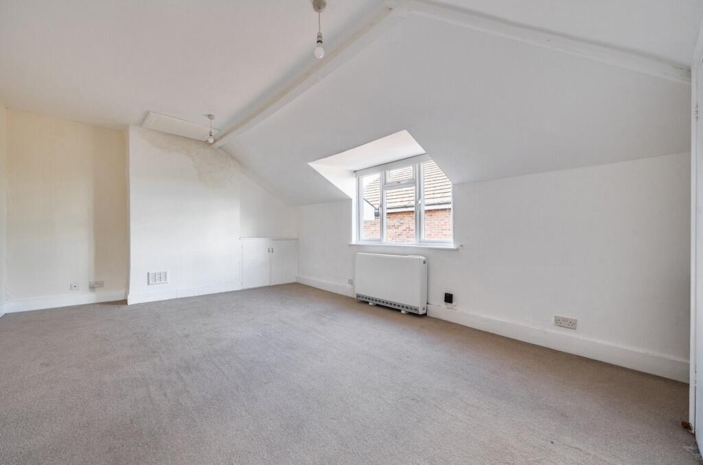 Apartment in Maidenhead, Furze Platt - More