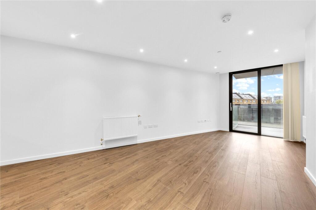Bridle Mews, London, E1 photo 2