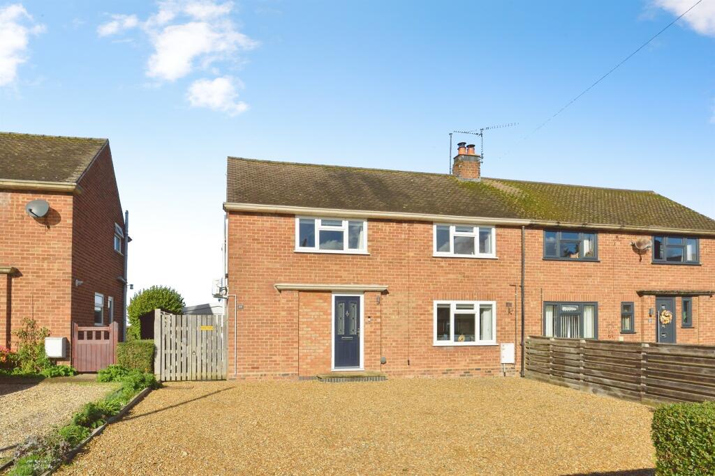 Main image of property: Manor Close, Cosgrove, Milton Keynes