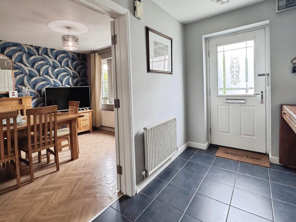 Laithe Hall Avenue, Cleckheaton, BD19 - More