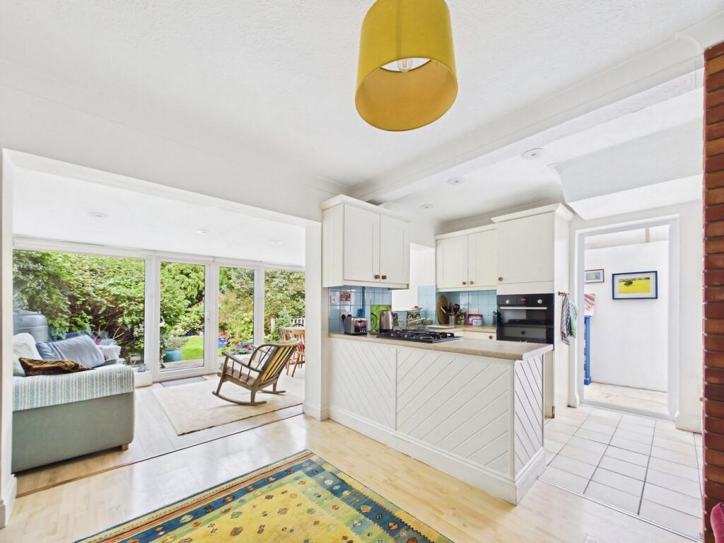 House in Eastleigh, Hamble-le-Rice - View 4
