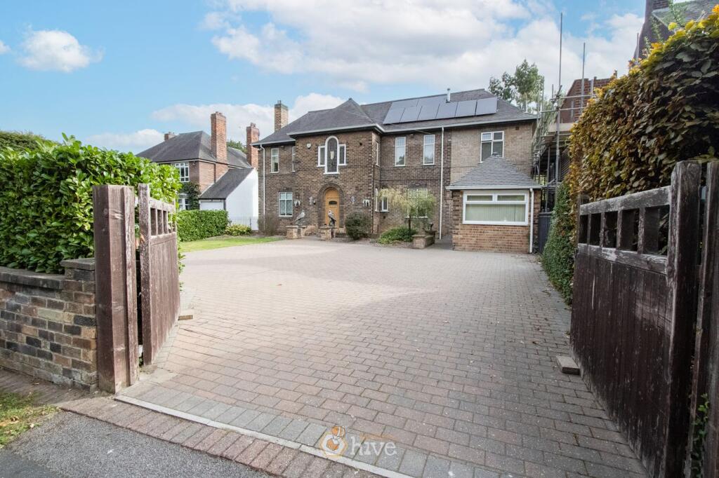 4-bed detached on Whin Hill Road, Bessacarr, Doncaster, DN4, £875,000